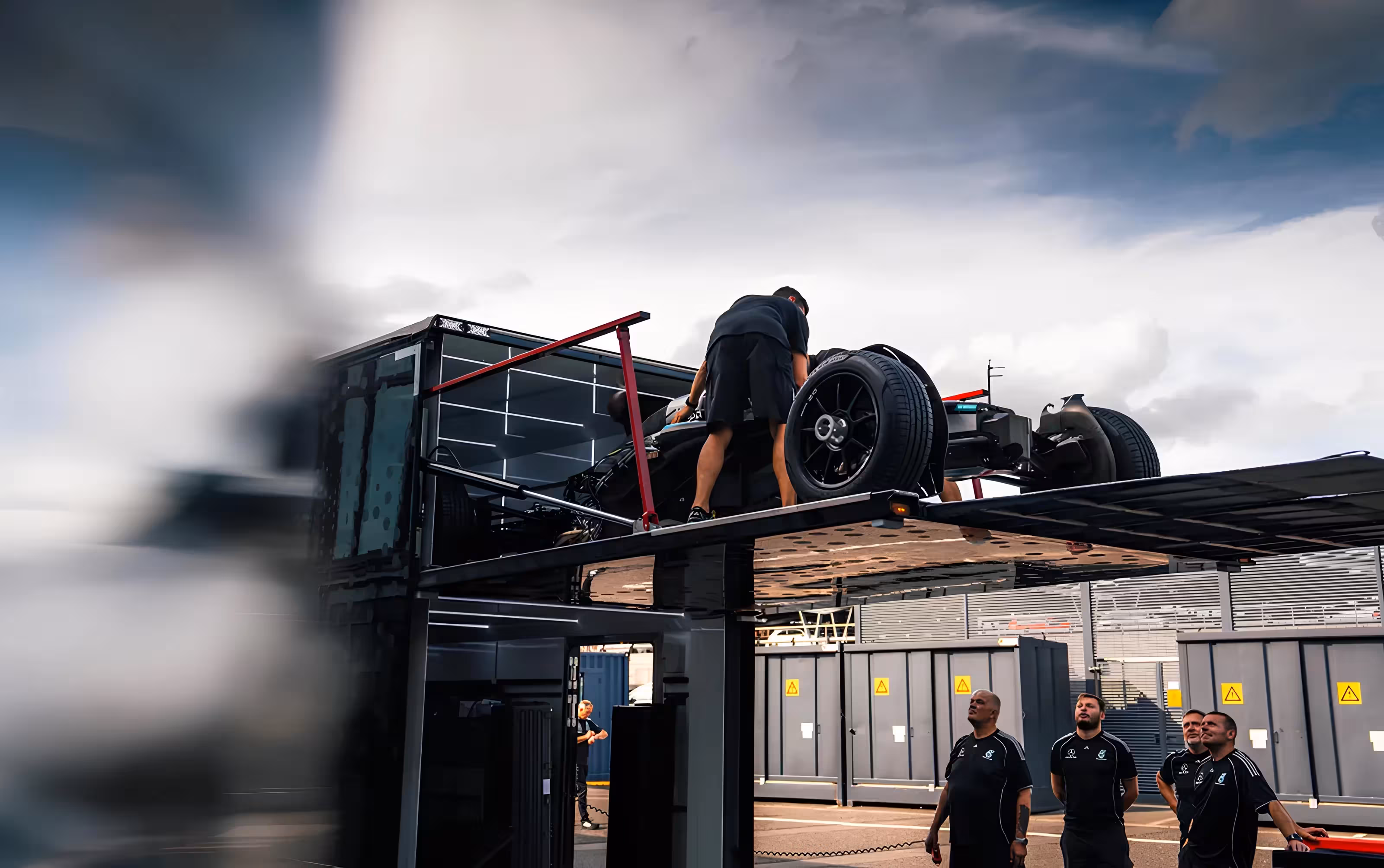 Mercedes-Benz eActros 600 electric truck delivers Formula 1 cars for the first time