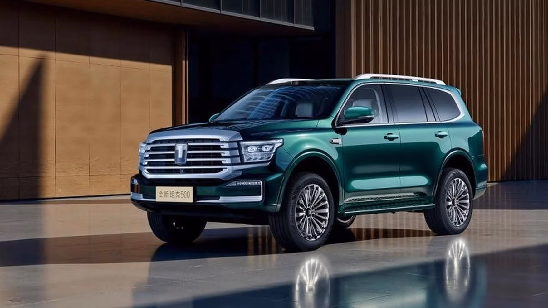 Sales of hybrid SUV Tank 500 started in China