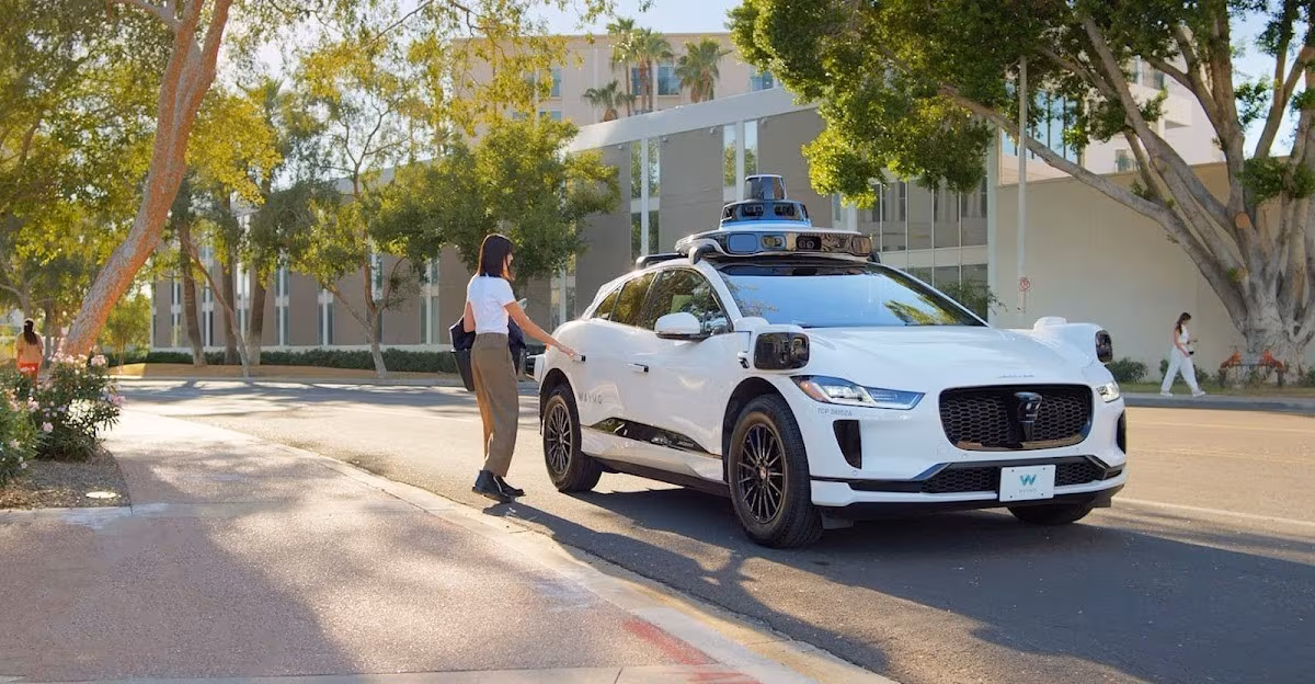 Former Waymo CEO mocked Tesla’s robotaxis