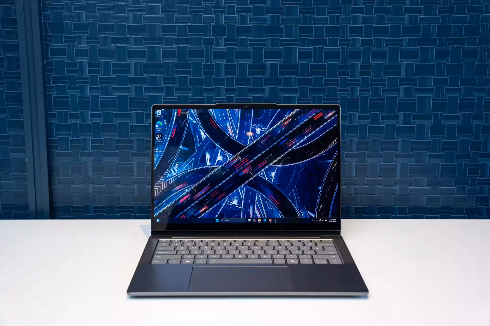 IFA 2025: Lenovo shows concept laptop with swivel screen 3