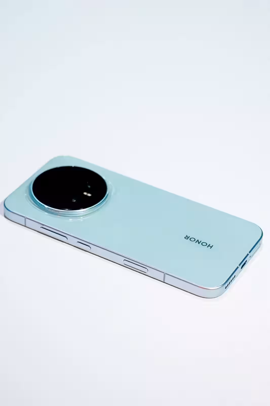 honor magic 8 pro exclusive verge2.jpeg
