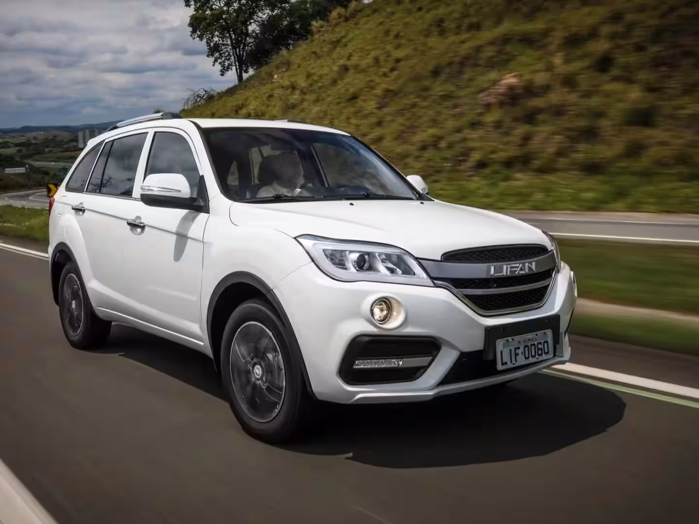 Sales of Chinese used cars in Russia rose by a third in summer 2025 3 lifan x60 cvt 2017