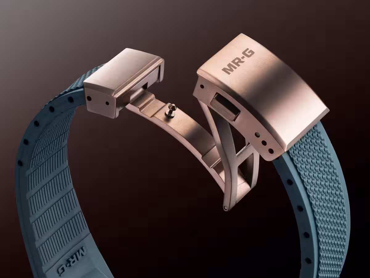 Casio prepares limited edition G-SHOCK MRG-B2000KT-3A watch in Samurai style 7 mrg b2000kt 3a yaponskoe remeslo 6