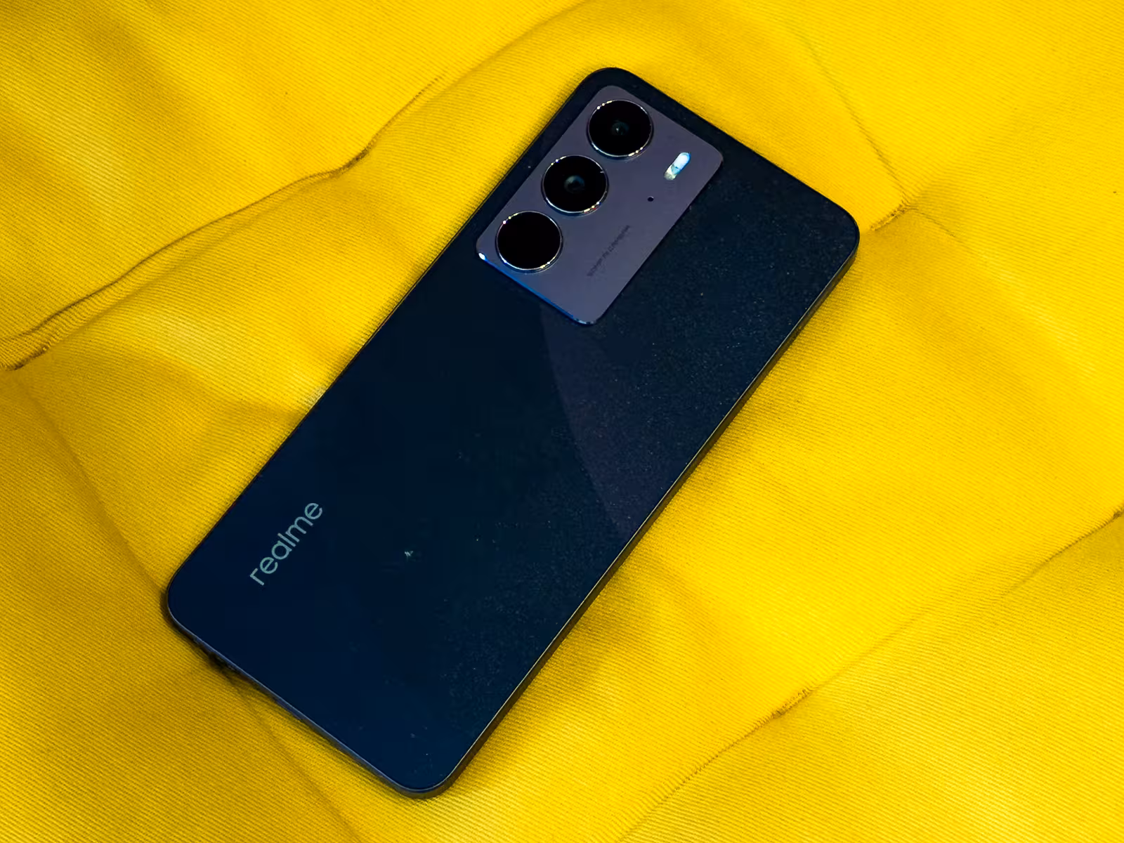 Realme is preparing a smartphone with a 10,000 mAh battery – release in early 2026