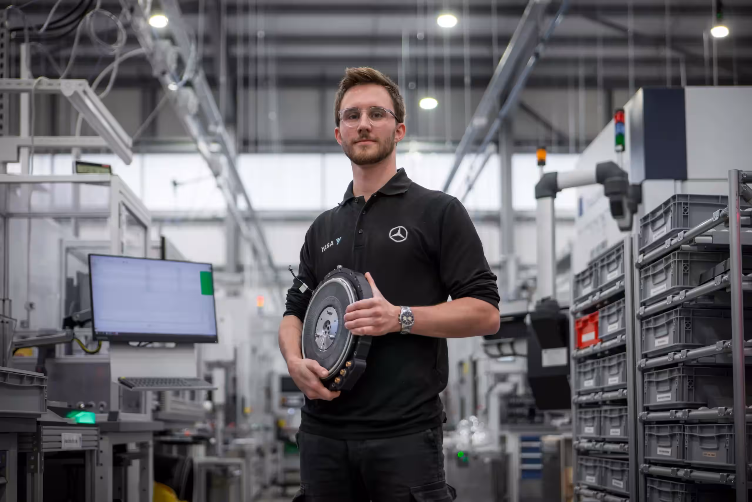Mercedes has revealed an electric motor with record power Mercedes has revealed an electric motor with record power