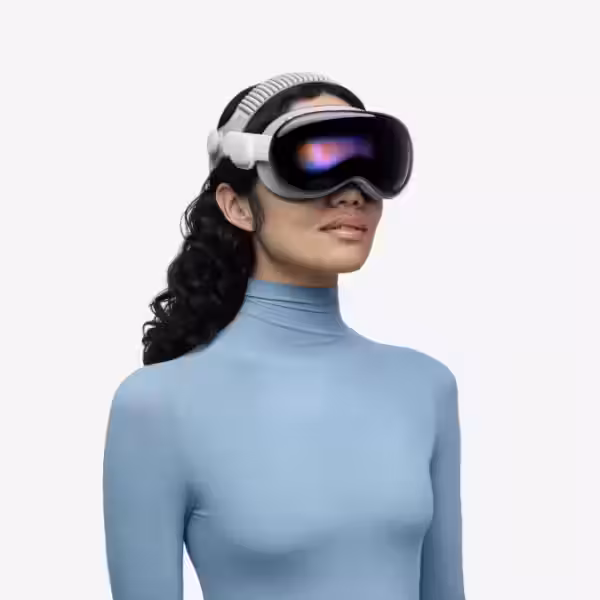 apple vision pro hero 251015
