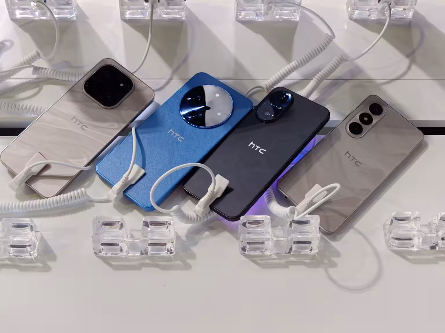 HTC may start getting attention again with the new Wildfire series models