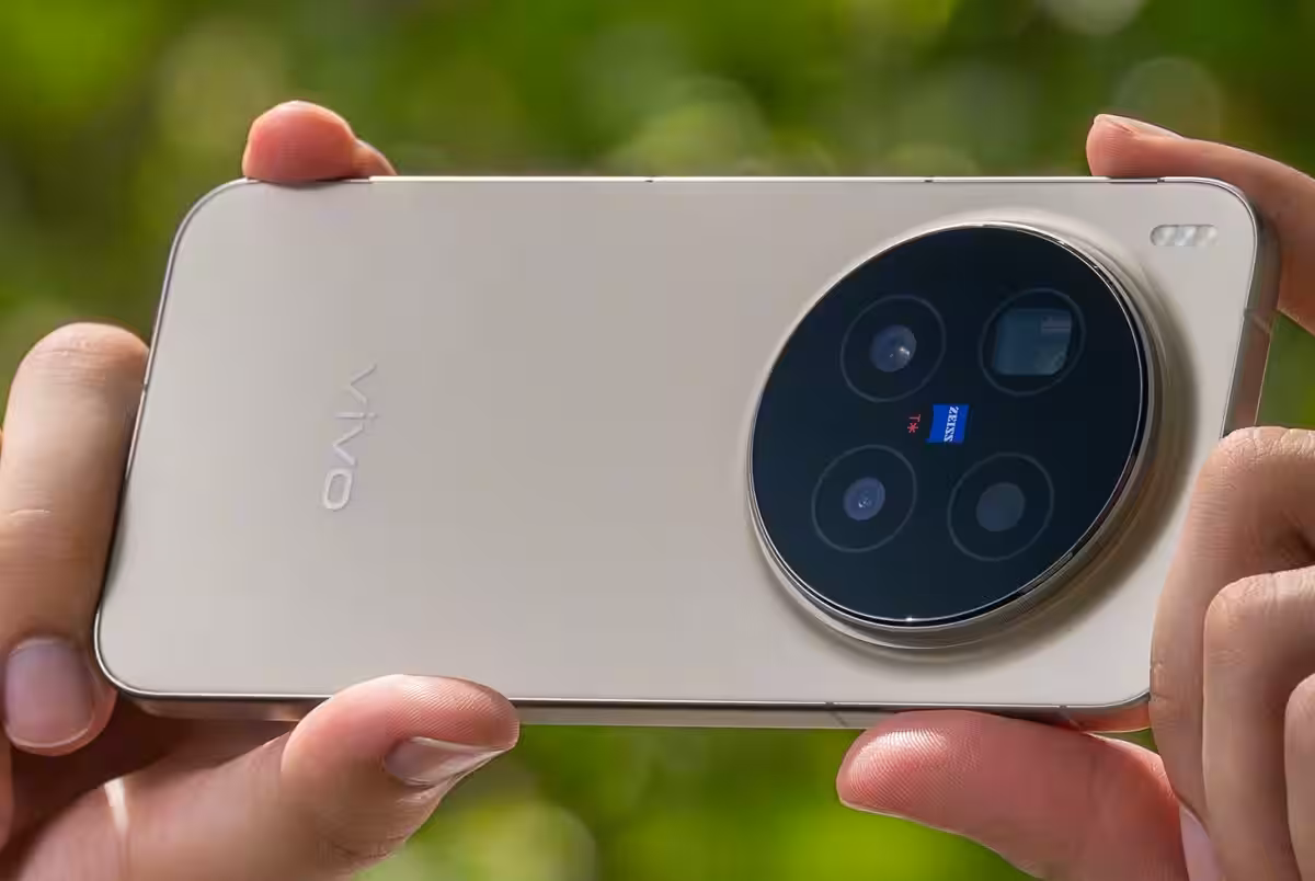 Vivo has unveiled its flagship X300 series with a powerful MediaTek Dimensity 9500 and a 200 MP camera Vivo has unveiled its flagship X300 series with a powerful MediaTek Dimensity 9500 and a 200 MP camera