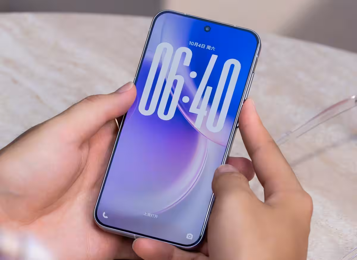 Vivo unveiled the flagship X300 series with a powerful MediaTek Dimensity 9500 and a 200 MP 4 camera gsmarena 002 7