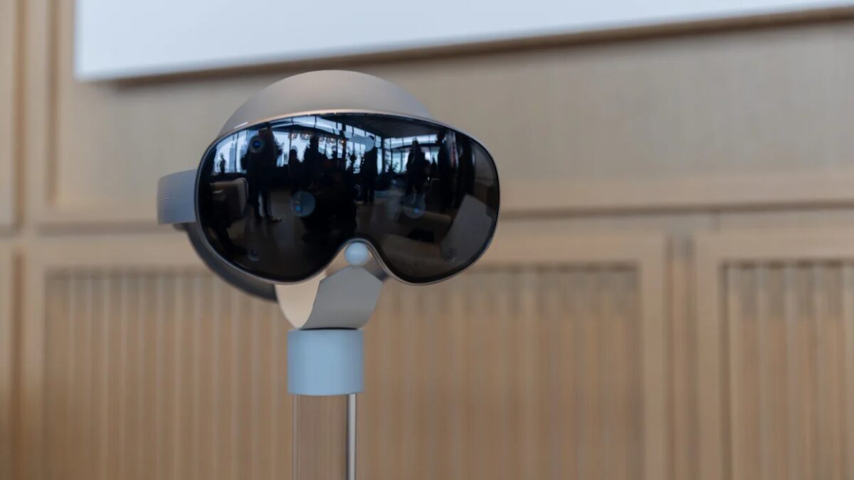 Samsung Galaxy XR: an impressive first look at a headset that you still have questions about Samsung Galaxy XR: an impressive first look at a headset that you still have questions about