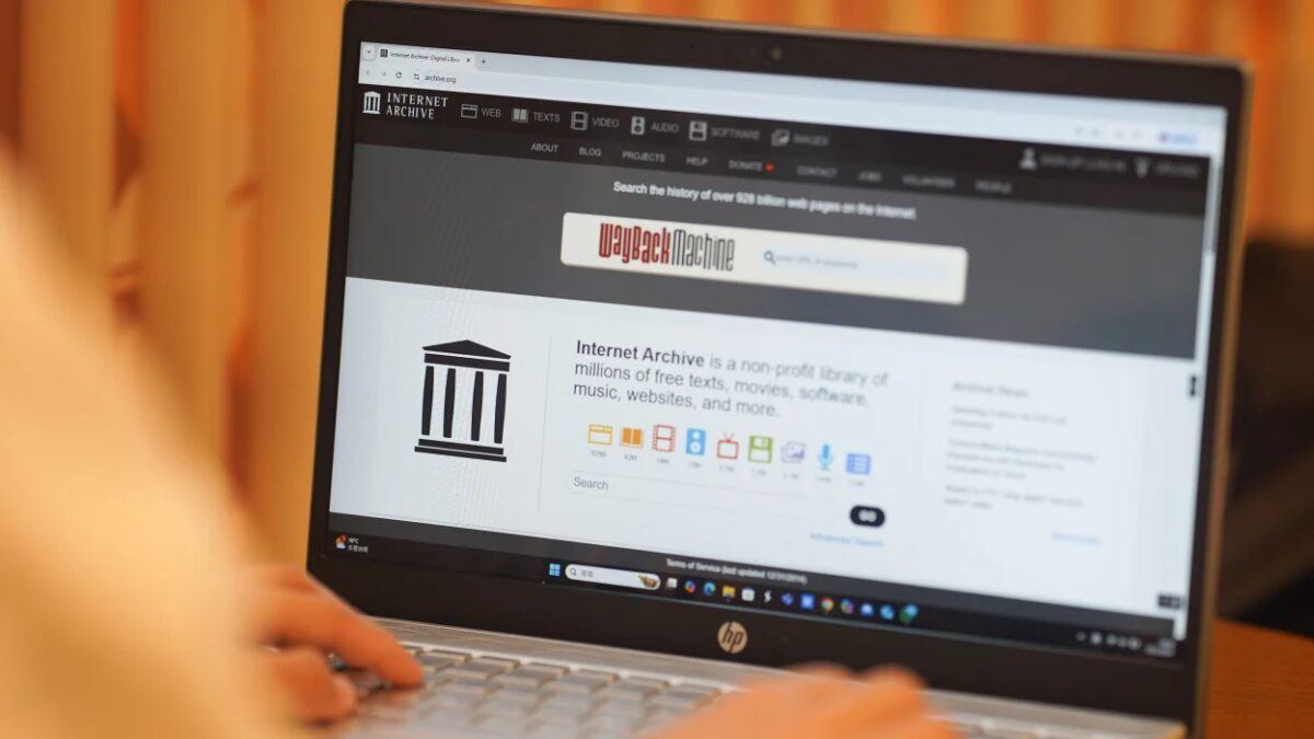 Wayback Machine has drastically reduced the number of archived pages of news sites Wayback Machine has drastically reduced the number of archived pages of news sites