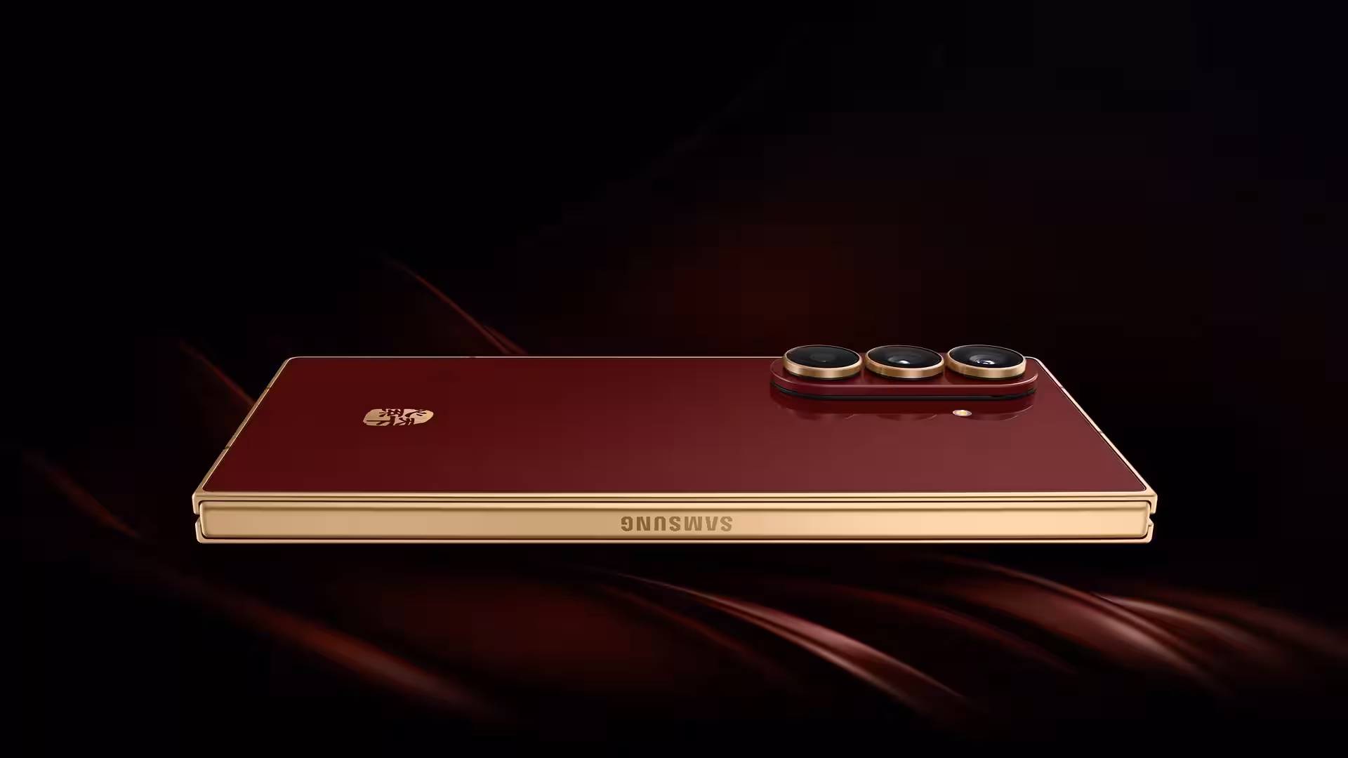 Samsung has unveiled a luxury version of the Galaxy Z Fold 7 with satellite support Samsung has unveiled a luxury version of the Galaxy Z Fold 7 with satellite support