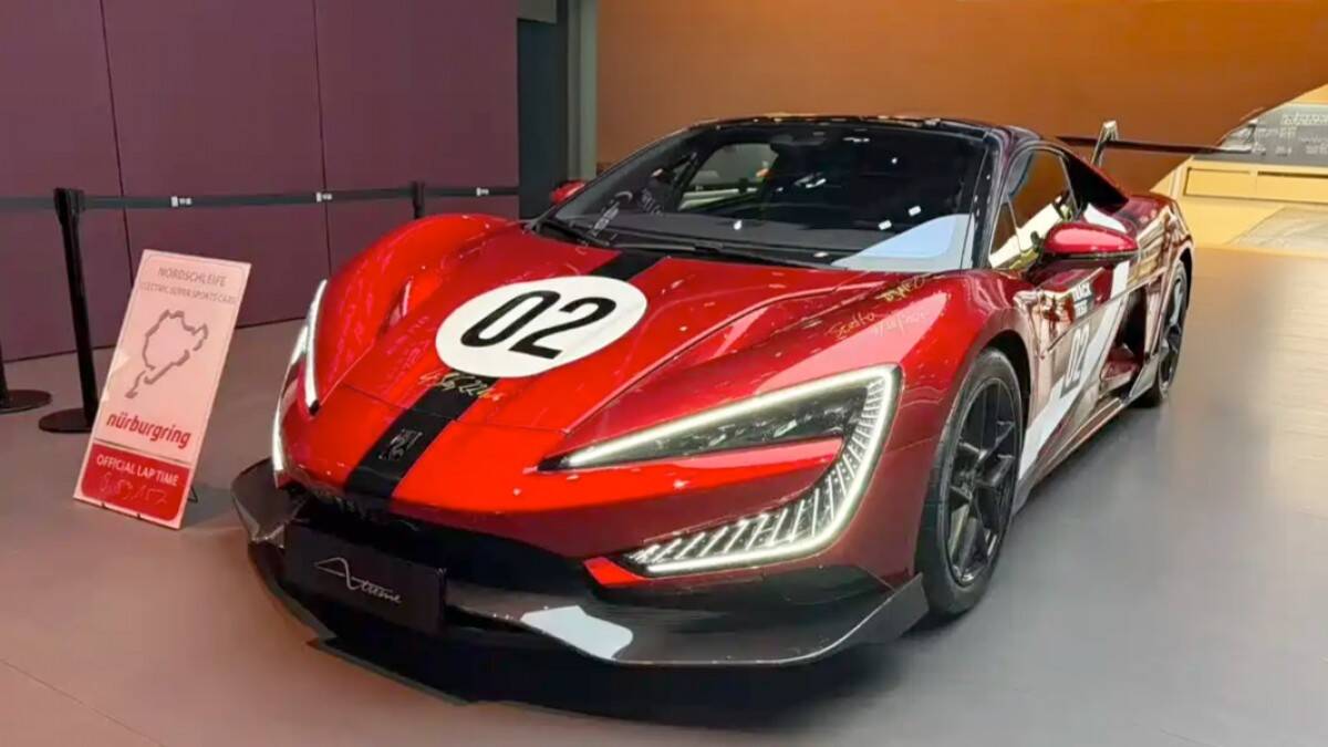 BYD has unveiled the Yangwang U9 Xtreme hypercar