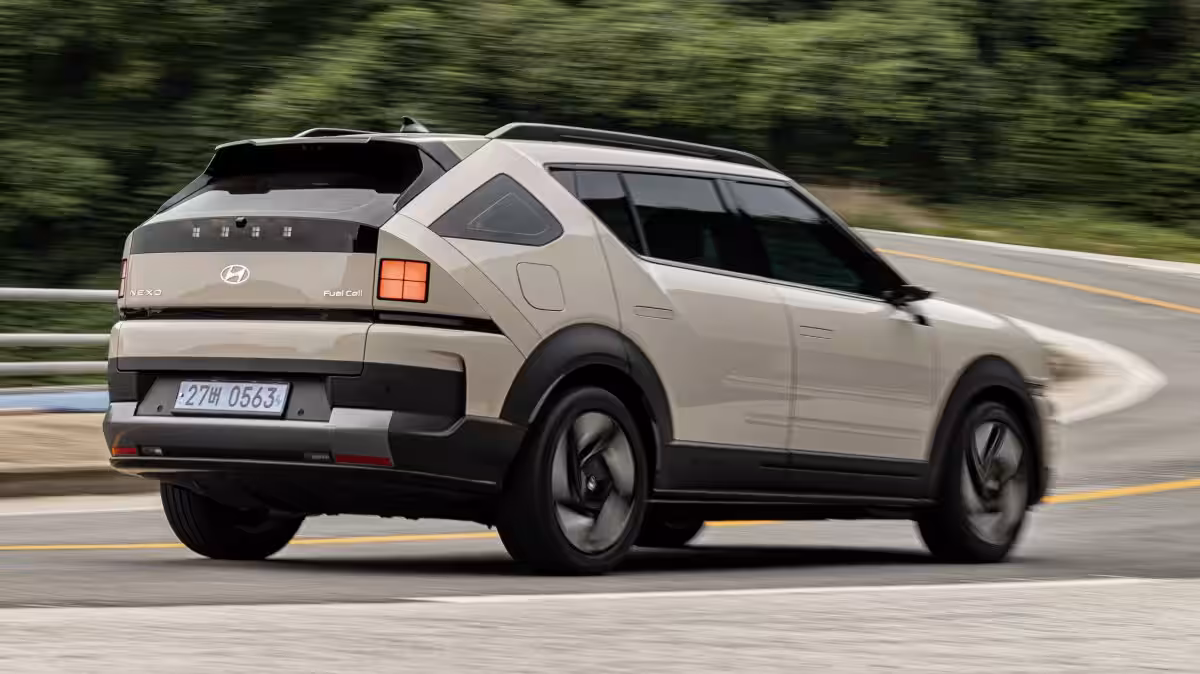 Hyundai unveiled the NEXO 2026 hydrogen crossover with a range of 826 km 4 arenaev 002 4