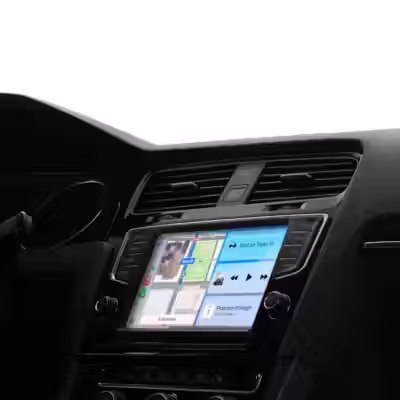 Tesla delays CarPlay rollout due to slow iOS 16 adoption